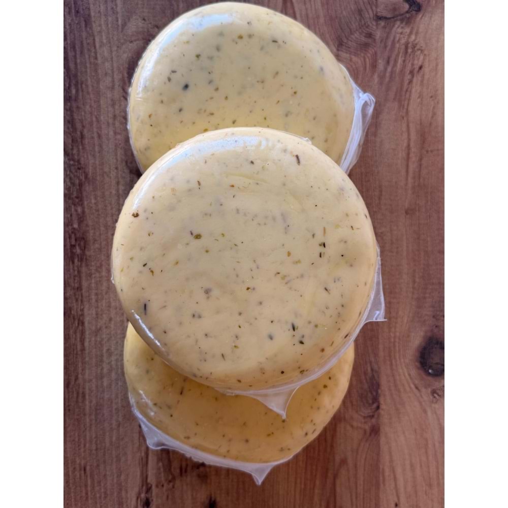 KEKİKLİ GÖBEK PEYNİR 500 GR