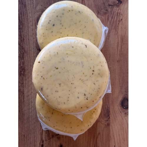KEKİKLİ GÖBEK PEYNİR 500 GR